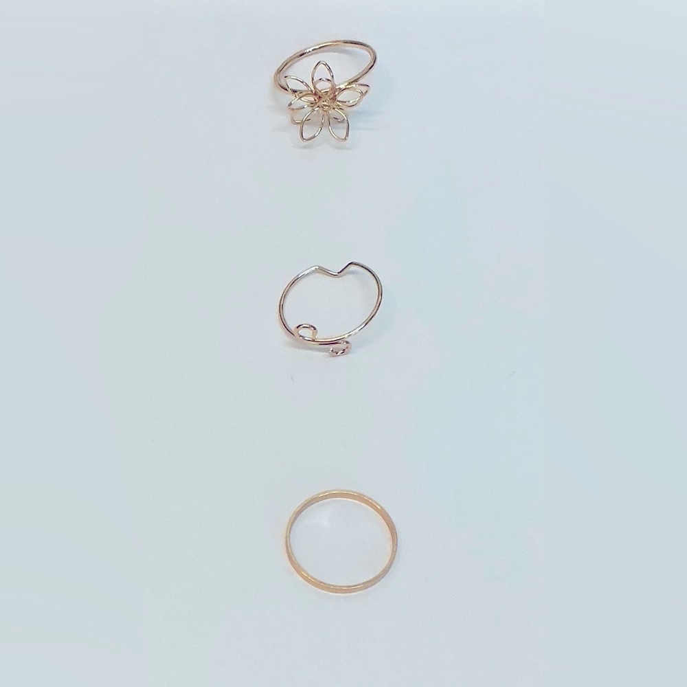 Chic Floral Gold-Tone Ring Set